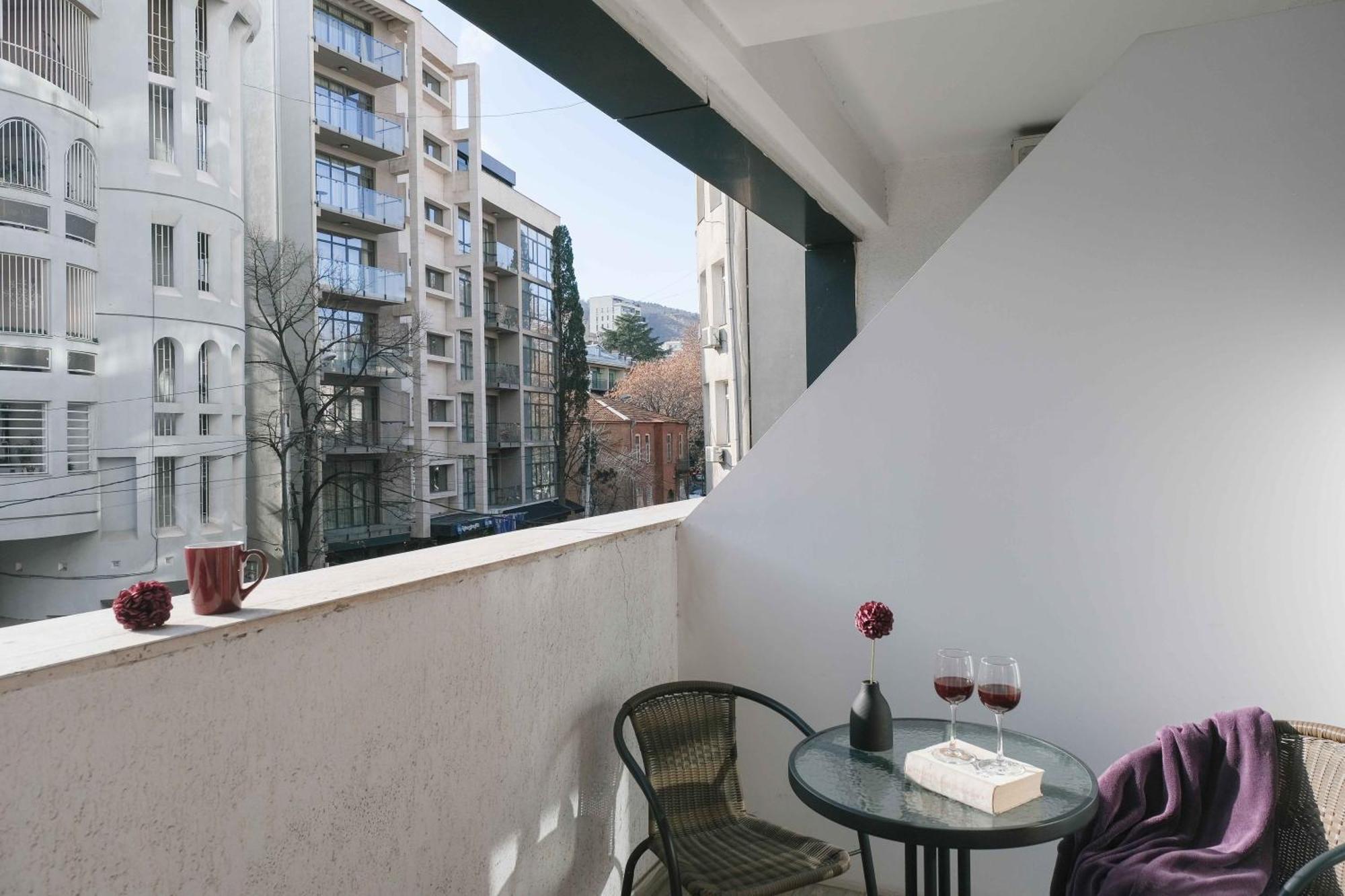 Round Garden Hotel Tbilisi Eksteriør billede