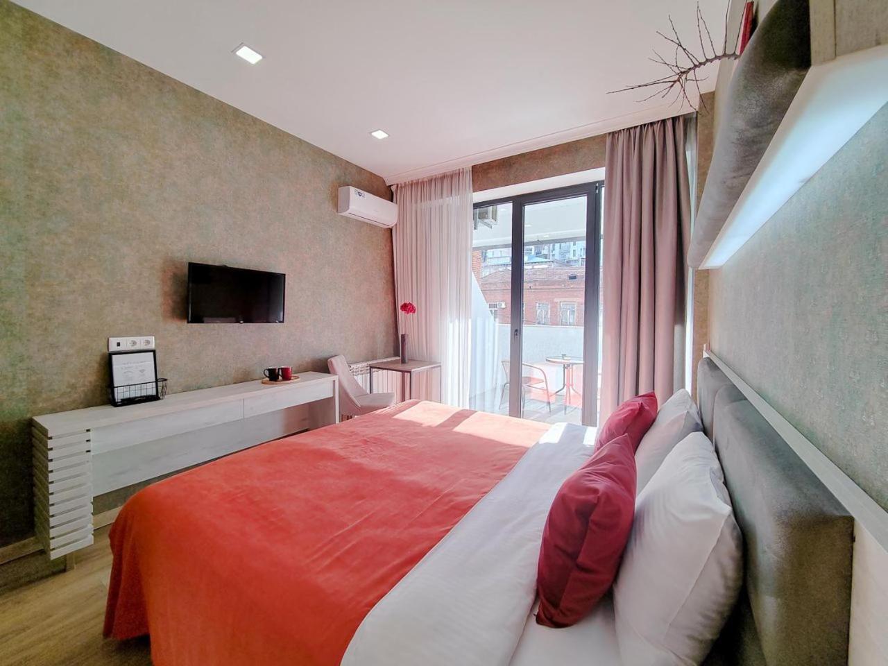 Round Garden Hotel Tbilisi Eksteriør billede