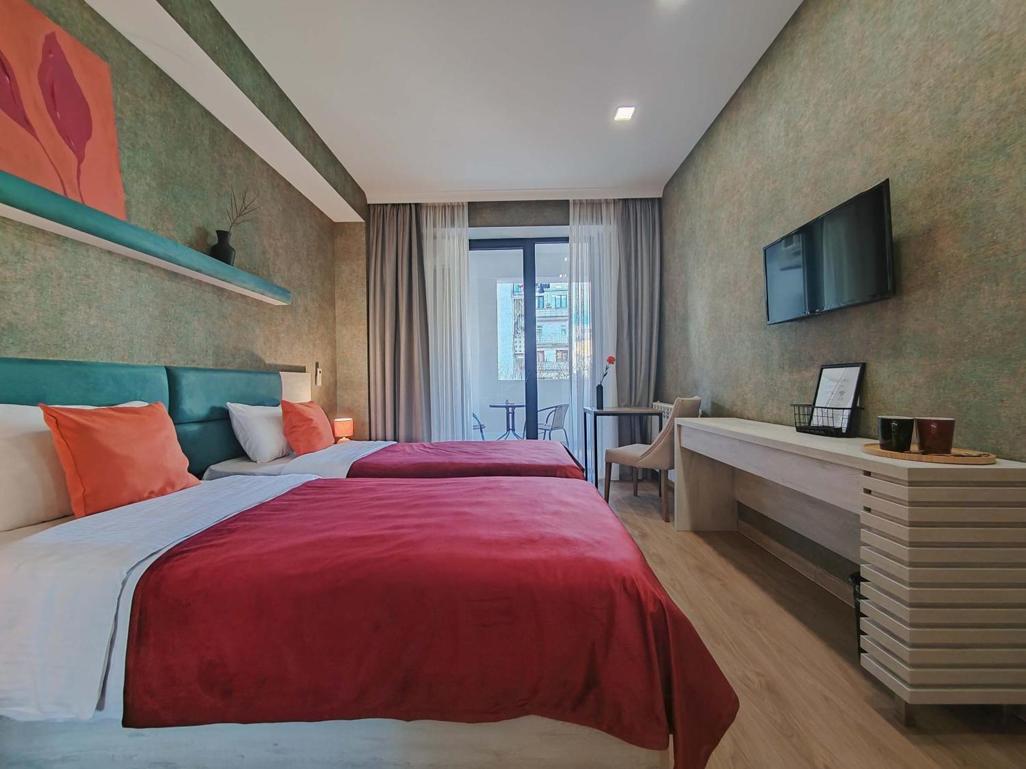 Round Garden Hotel Tbilisi Eksteriør billede