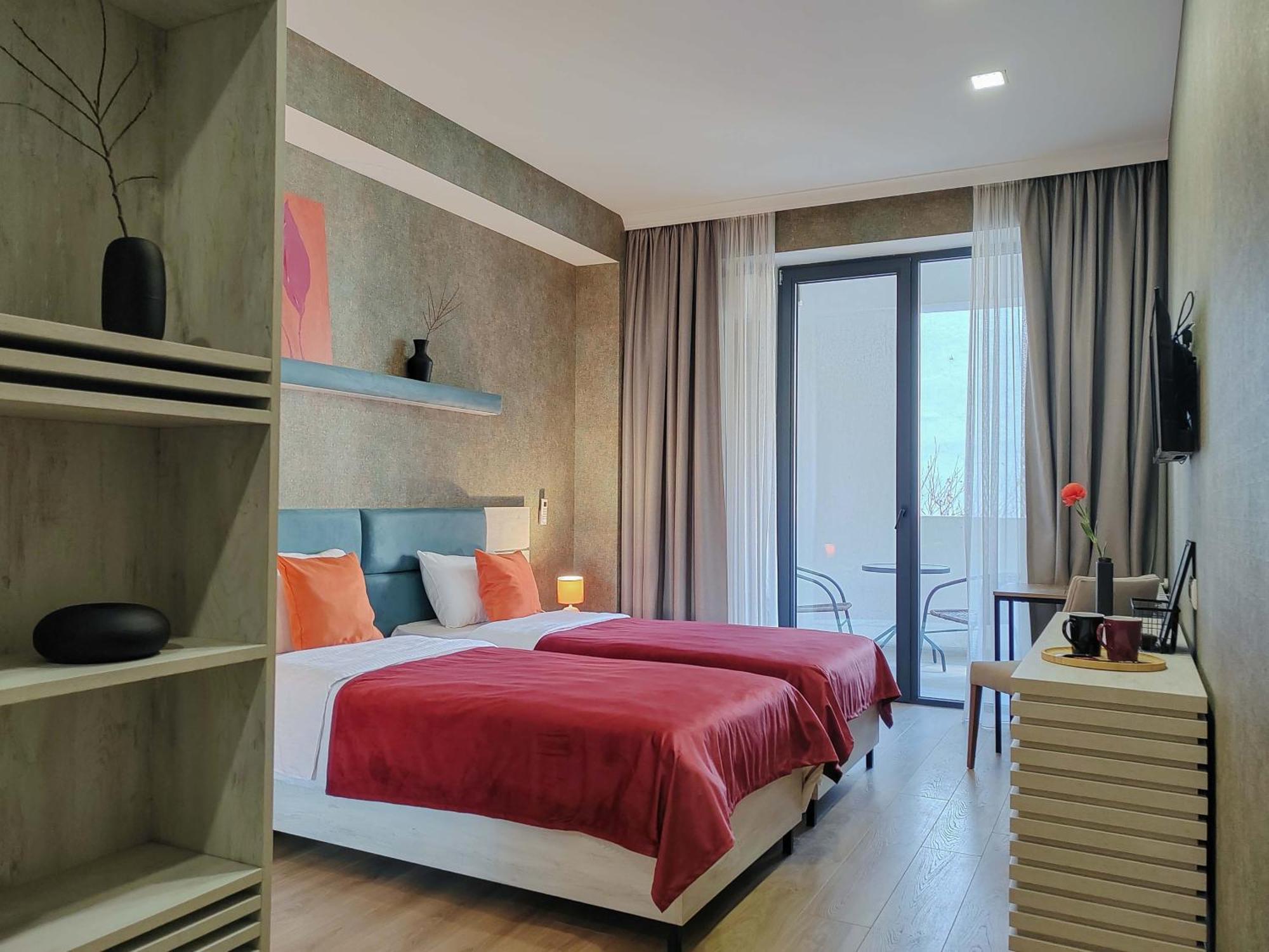 Round Garden Hotel Tbilisi Eksteriør billede