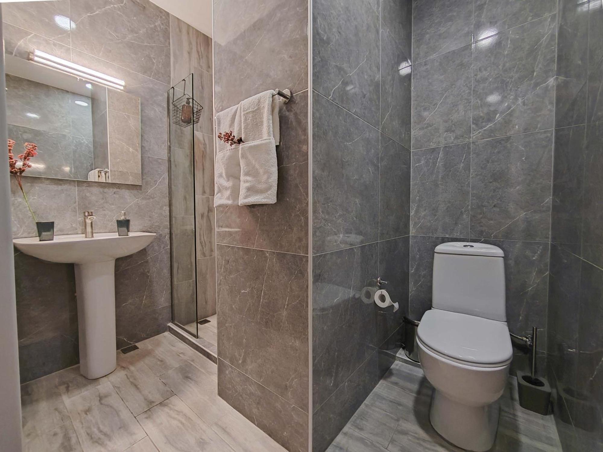 Round Garden Hotel Tbilisi Eksteriør billede