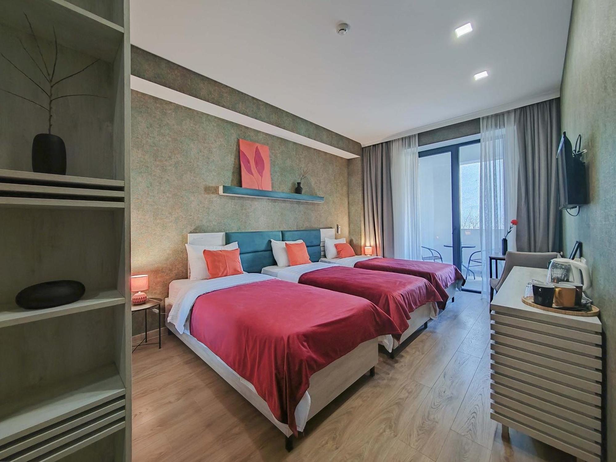 Round Garden Hotel Tbilisi Eksteriør billede